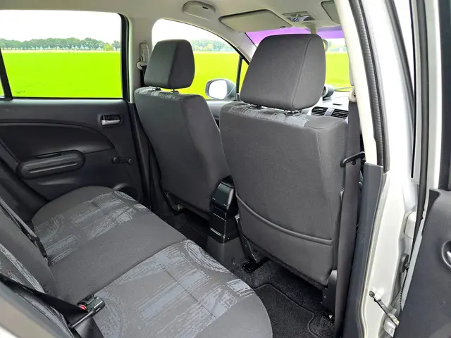 Opel Agila 1.2 Edition 2013 Benzine 27