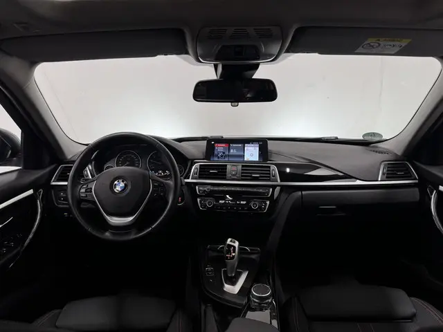 BMW 3 Serie 340i Touring Sportline 340i 2019 Benzine 10