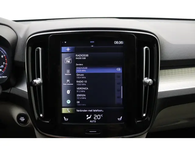 Volvo XC40 2.0 T4 Momentum 2019 Benzine 24