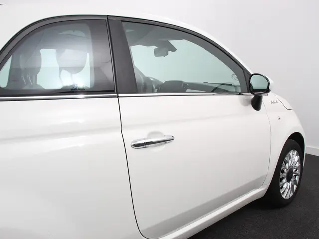 Fiat 500 1.0 Hybrid Dolcevita 2022 Benzine 27