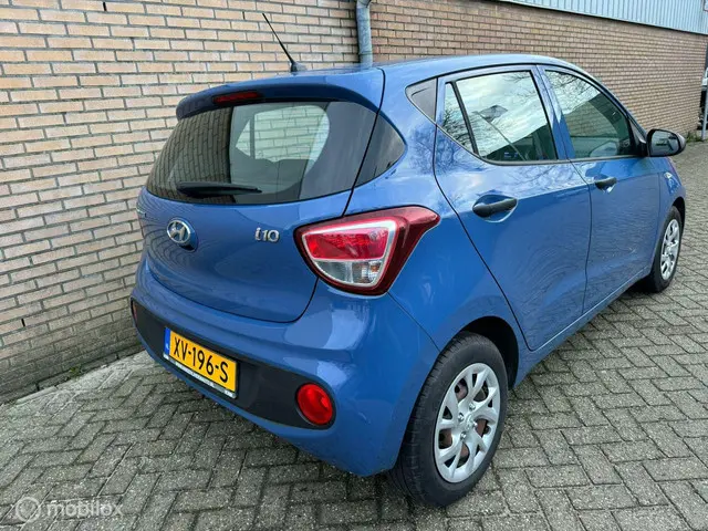 Hyundai i10 1.0 i-Premium | EURO 6 | APK | Airco | 2017 Benzine 4