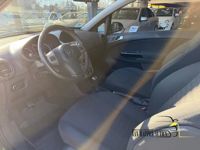 Opel Corsa 1.2-16V Cosmo / apk 2-2027 2014 Benzine 15