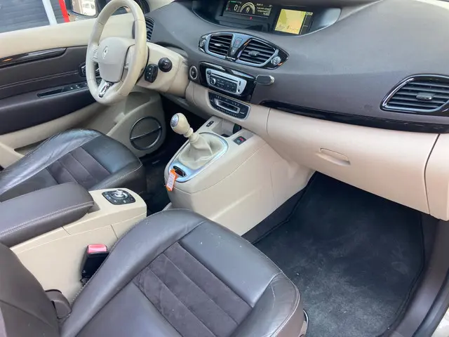 Renault Grand Scénic 1.2 TCe Privilege 2013 Benzine 11
