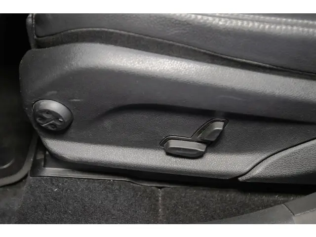 Mercedes-Benz GLC 300e 4MATIC 2021 Hybride Benzine 24