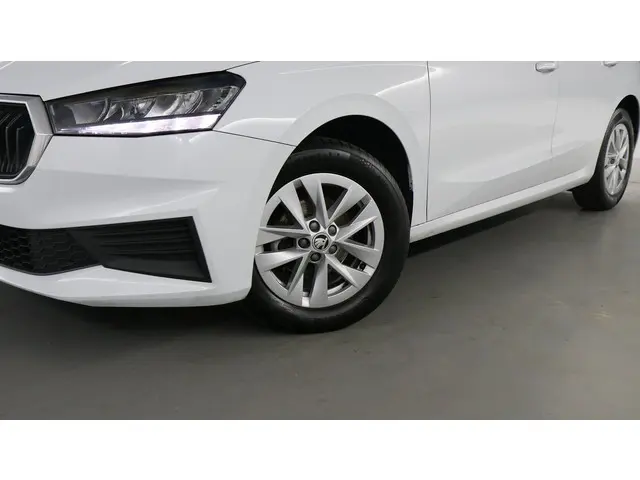 Škoda Fabia 1.0 MPI 80pk Ambition 2023 Benzine 12