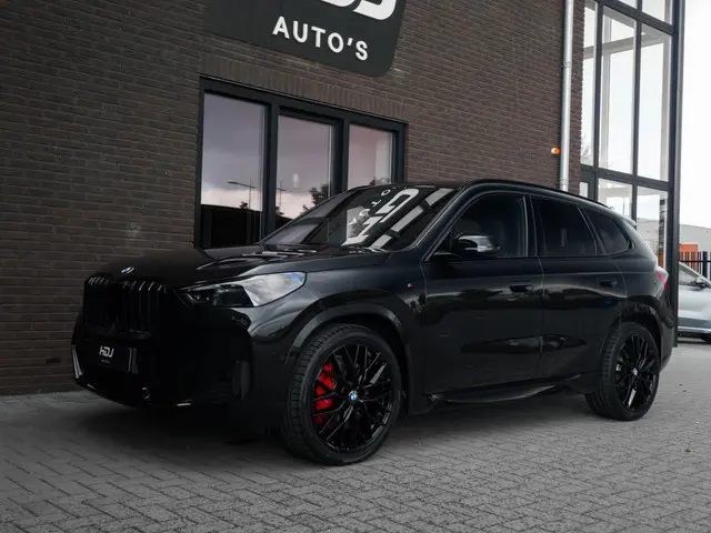 BMW X1 sDrive18i 2024 Benzine 8