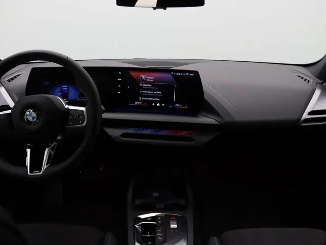 BMW 1 Serie 120 2025 Benzine 7