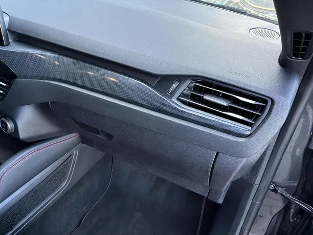 Ford Kuga HELAAS VERKOCHT!!! 2023 Hybride Benzine 31