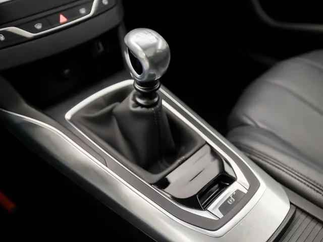 Peugeot 308 1.2 PureTech Sport 2019 Benzine 11