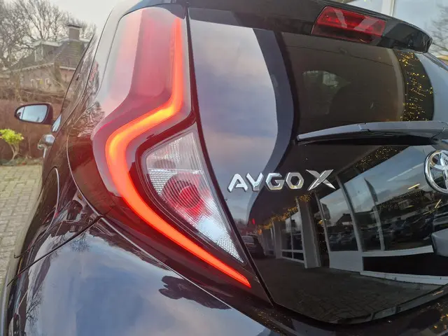 Toyota Aygo X 1.0 VVT-i MT Limited 2022 Benzine 11