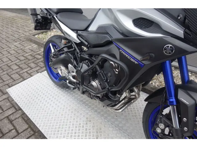 Yamaha TRACER 900 ABS 2015 Benzine 8