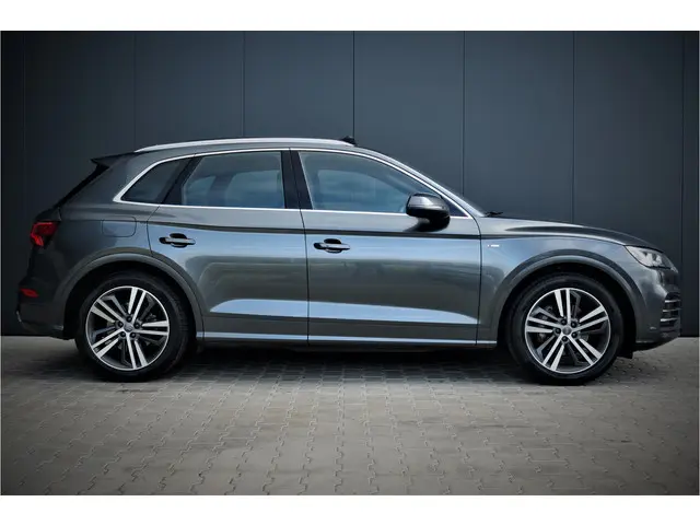 Audi Q5 2.0 TFSI quattro Launch Edition 2017 Benzine 15