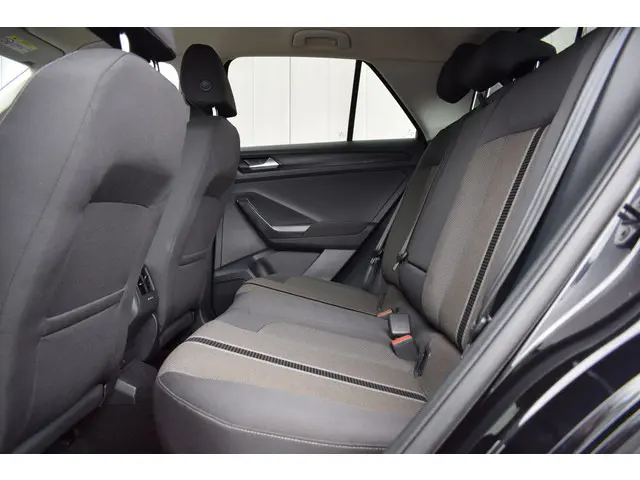 Volkswagen T-Roc 1.5 TSi 150pk Sport 2019 Benzine 8