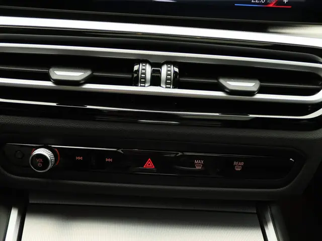 BMW 3 Serie Touring 320e 2024 Hybride Benzine 19