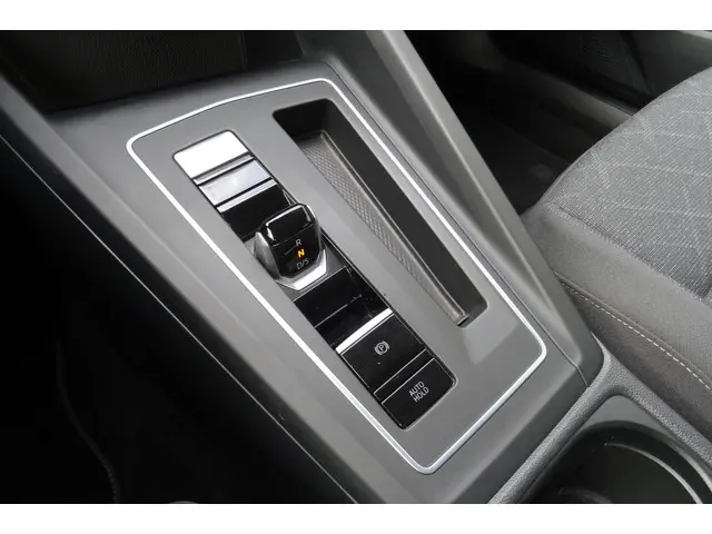 Volkswagen Golf 1.0 eTSI Life 2021 Hybride Benzine 10