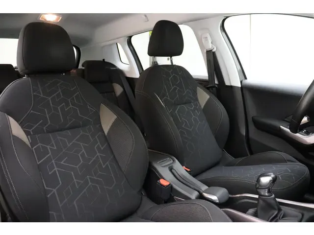 Peugeot 2008 1.2 PureTech Style 2015 Benzine 13
