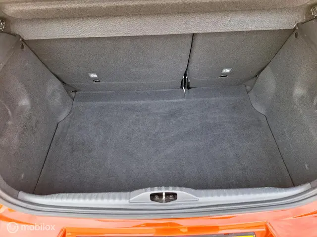 Citroën C3 1.2 PureTech ELLE 2018 Benzine 7