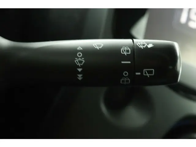 Toyota Aygo 1.0 VVT-i x-play 2019 Benzine 33