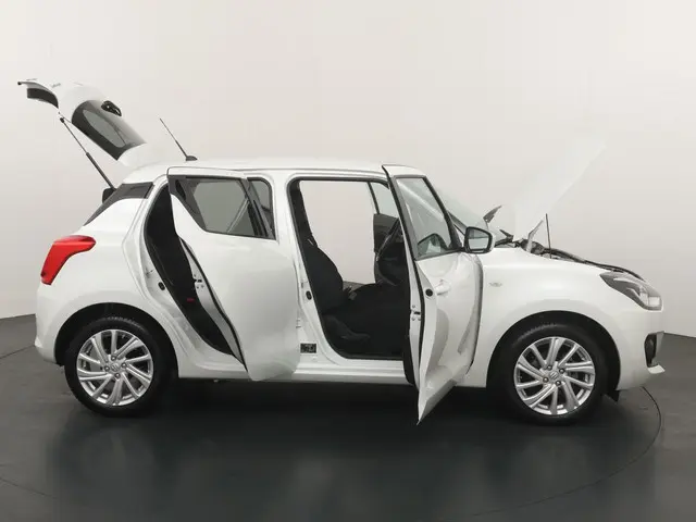 Suzuki Swift 1.2 Select Smart Hybrid 2022 Benzine 24