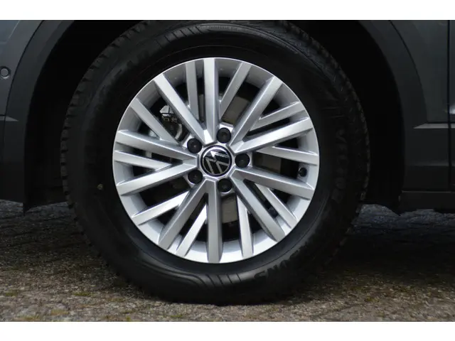 Volkswagen T-Roc 1.0 TSI Life Edition 2025 Benzine 9