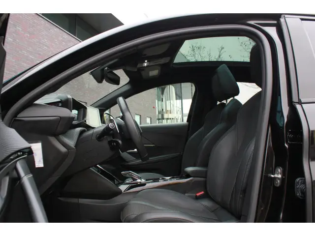 Peugeot 208 1.2 PureTech GT-Line 2020 Benzine 3