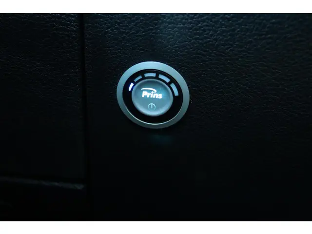 Dodge Ram 1500 5.7 V8 4x4 CREW CAB 2024 Benzine 29