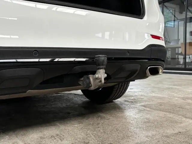 Mercedes-Benz GLC 250 4MATIC Premium Plus 2018 Benzine 32