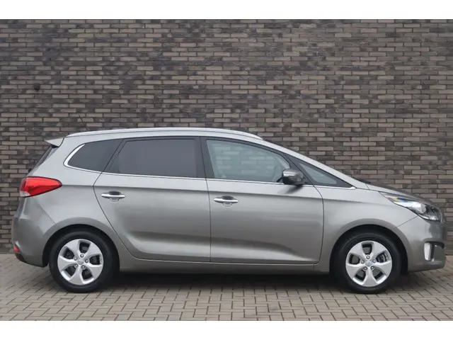 Kia Carens 1.6 GDi ExecutiveLine 2015 Benzine 3