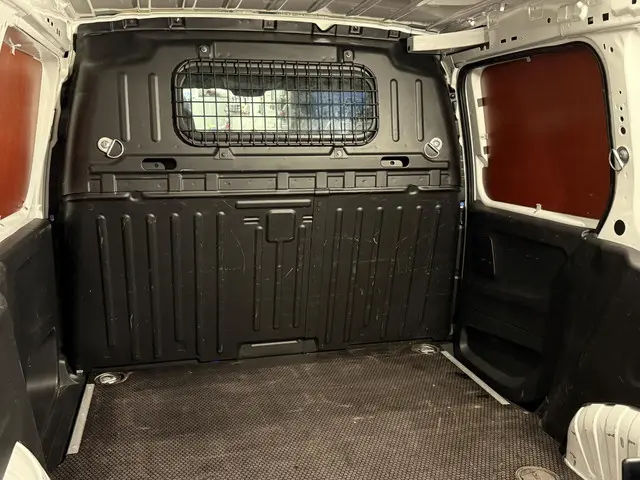 Citroën Berlingo 1.5 BlueHDI Club 2022 Diesel 19