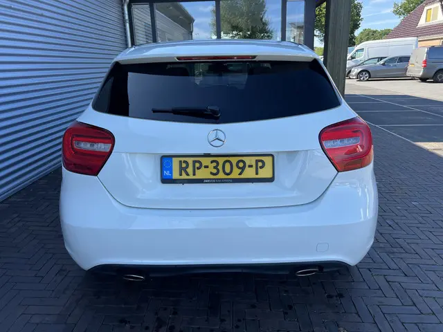 Mercedes-Benz A-Klasse 180 2012 Benzine 9