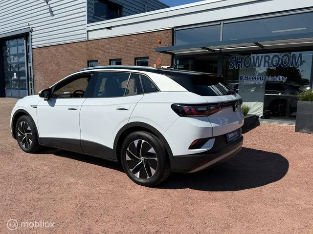 Volkswagen ID.4 3