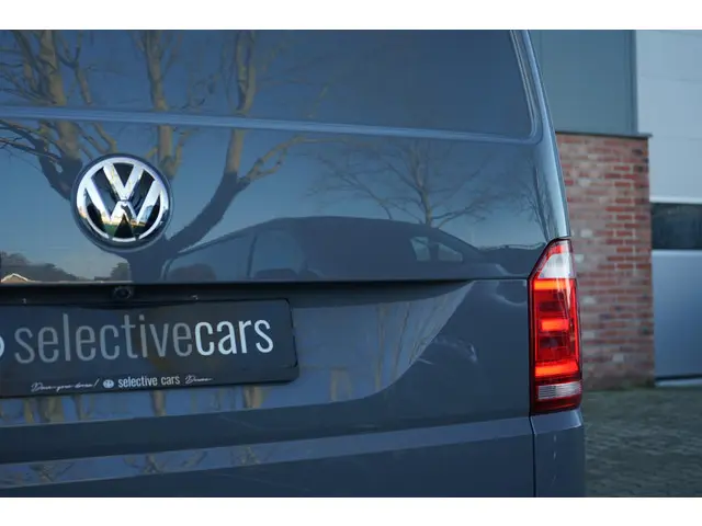Volkswagen Transporter 2.0 TDI 2018 Diesel 22