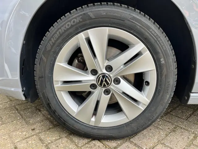 Volkswagen Golf 1.5 TSI Life 2020 Benzine 17