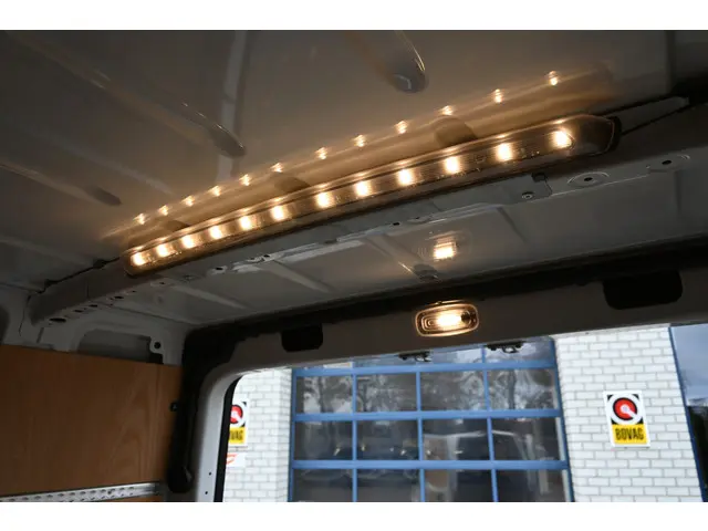 Mercedes-Benz Sprinter 317 CDI L2H2 2023 Diesel 15