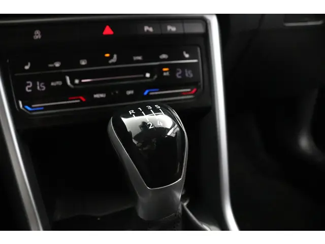 Volkswagen T-Roc 1.0 TSI 110pk Life 2023 Benzine 23