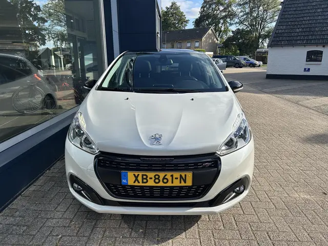 Peugeot 208 1.2 Turbo 110PK GT-line 2018 Benzine 5