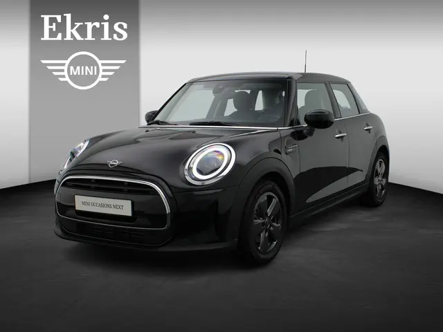 MINI 5-Deurs Cooper 2023 Benzine