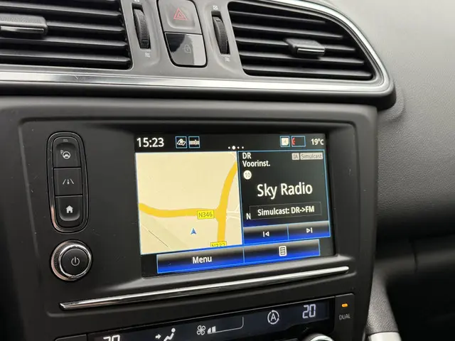 Renault Kadjar 1.2 TCe Bose 2016 Benzine 28