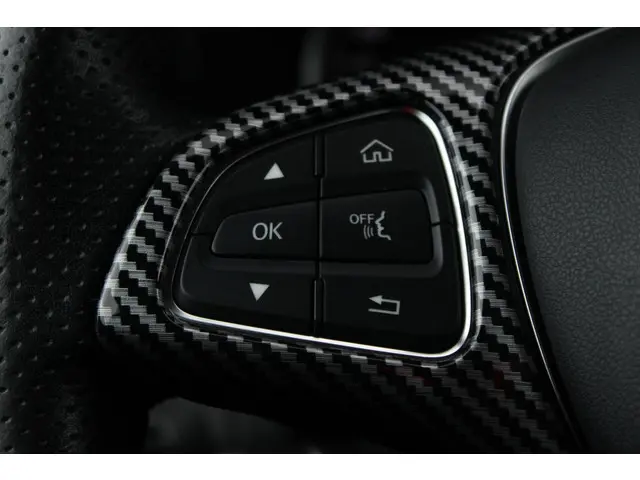 Mercedes-Benz GLC 250 4MATIC Business 2017 Benzine 8