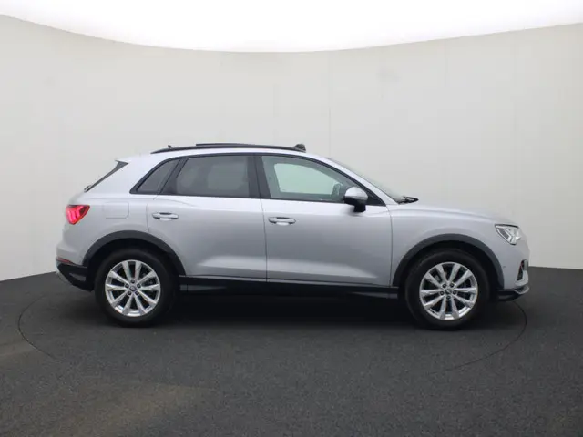 Audi Q3 35 TFSI/150PK Business Ed 2020 Benzine 3