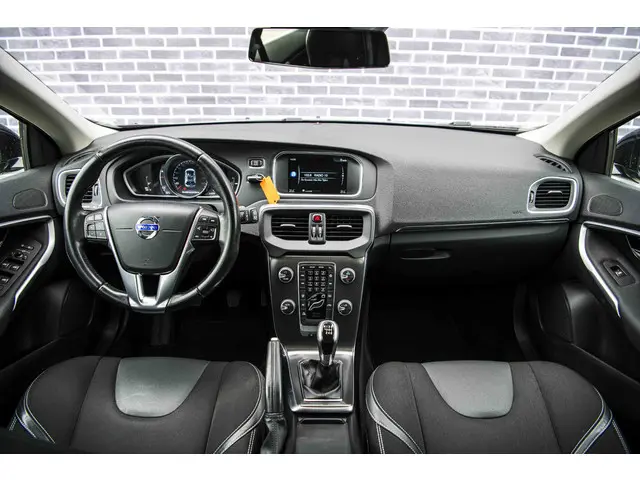 Volvo V40 1.6 T2 Momentum 2014 Benzine 6