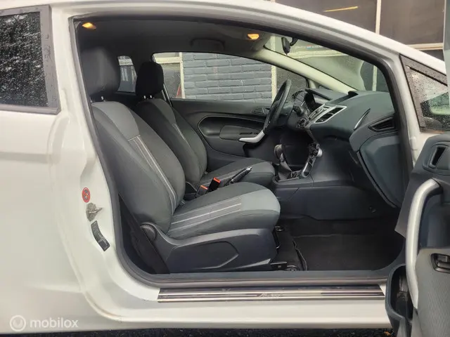 Ford Fiesta 1.25 Limited | AIRCO | 111.000KM | 2012 Benzine 20