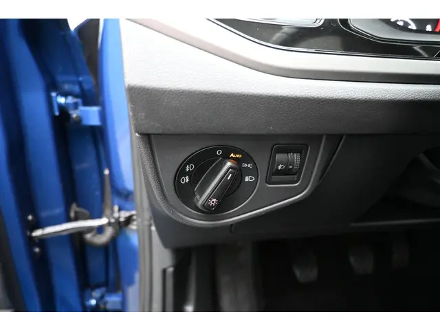 Volkswagen Polo 1.0 TSI Comfortline 2020 Benzine 32