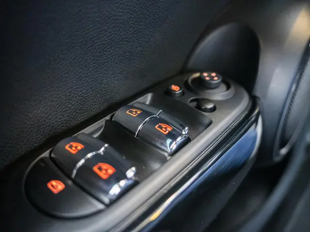 MINI 5-Deurs Cooper Aut. 2023 Benzine 30