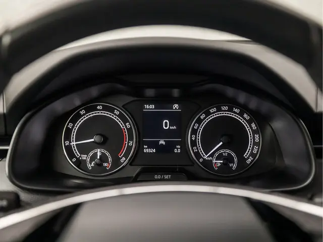 Škoda Kamiq 1.0 TSI Sport 2020 Benzine 21