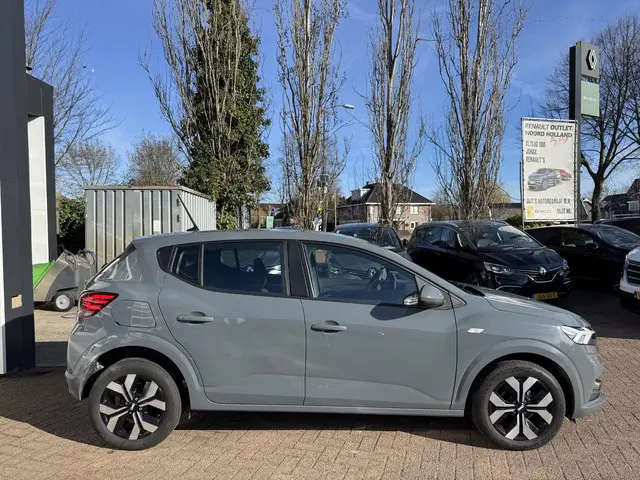 Dacia Sandero 1.0 TCe 90 Journey Automaat!! 2025 Benzine 4
