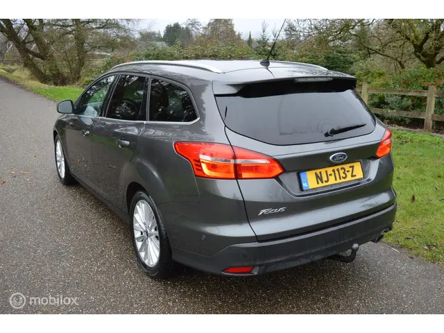 Ford Focus Wagon 2.0 TDCI Titanium 2016 2016 Diesel 9