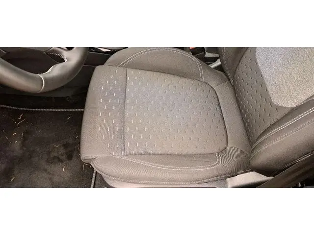 Ford Puma 1.0 EcoBoost Hybrid Titanium 2024 Benzine 9