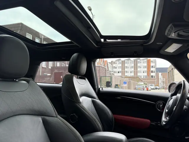 MINI Cooper Mini 2.0 John Works Chili 2016 Benzine 10