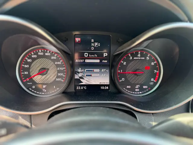 Mercedes-Benz C-Klasse AMG 63 S Edition 1 2015 Benzine 14
